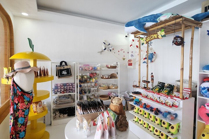 Gift Shop 42 of 62