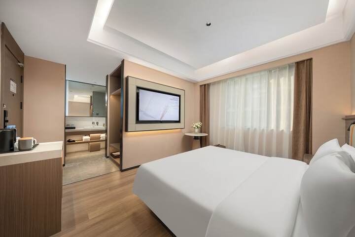 Room 13 of 29