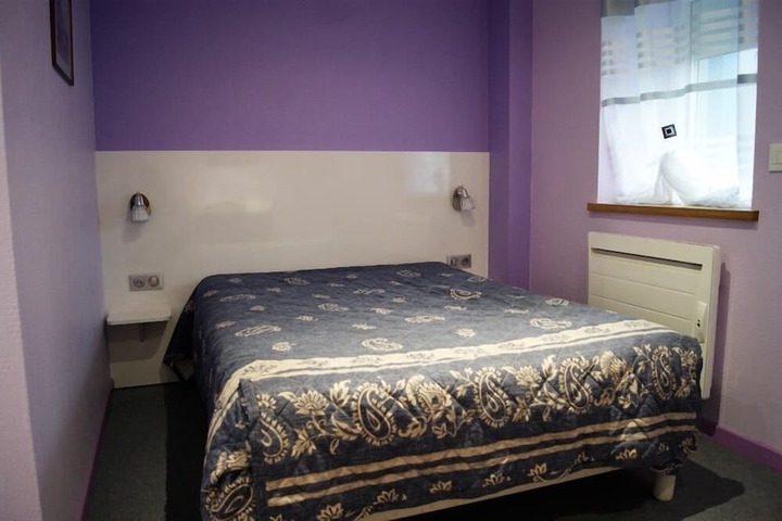 Room 5 of 24