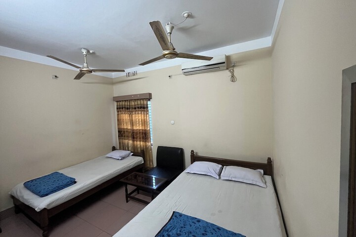 Room 11 of 37