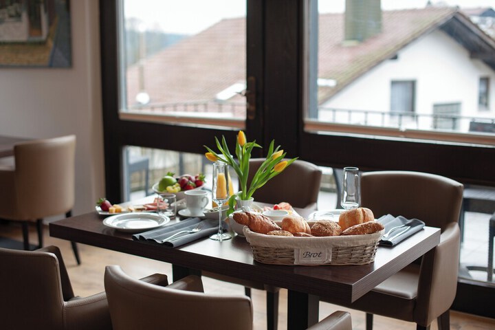 Breakfast/Coffee Service 67 of 80