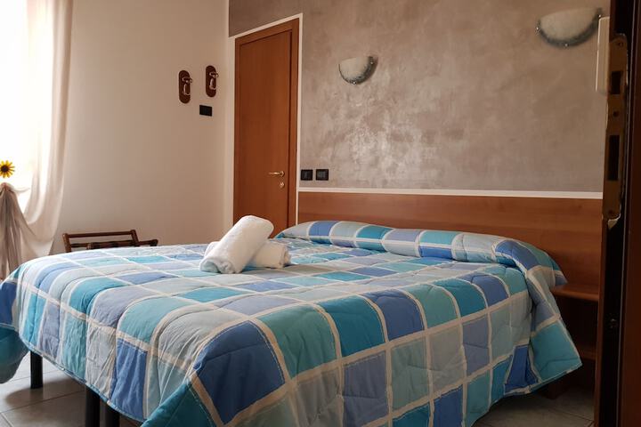 Room 6 of 23