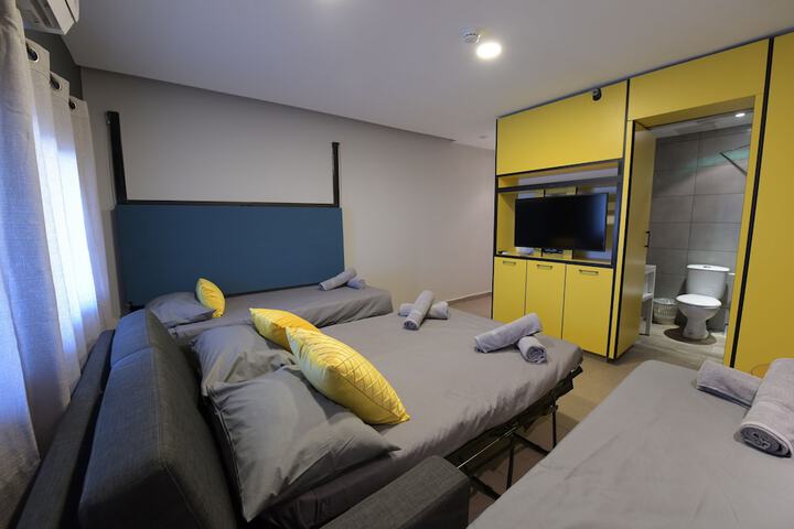 Room 6 of 47