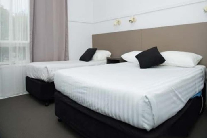 Room 10 of 78