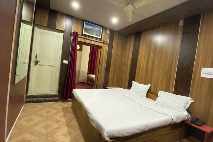 Room 27 of 57