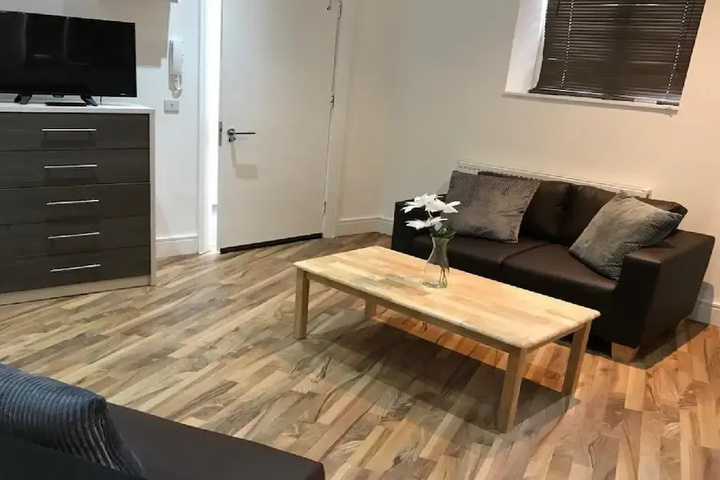 Room 4 of 14