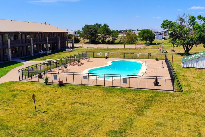 Pool 36 of 52