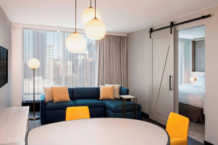 Room 11 of 60