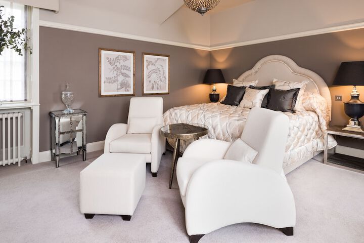 Room 10 of 74