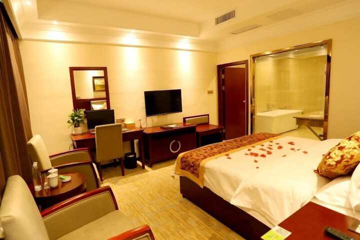 Room 12 of 52