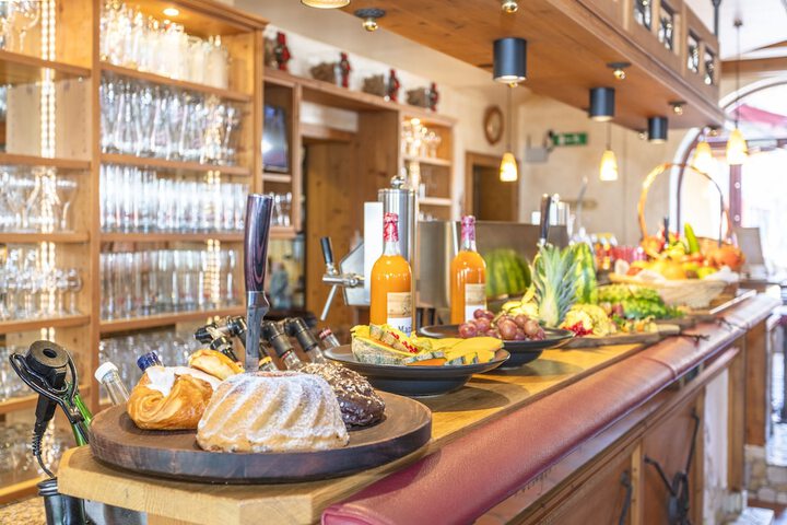 Dining Photos