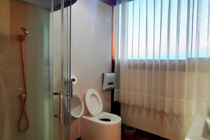 Room 78 of 88