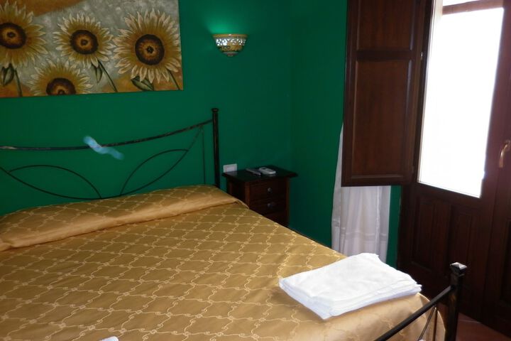 Room 13 of 41