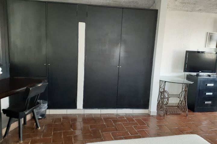 Room 28 of 66