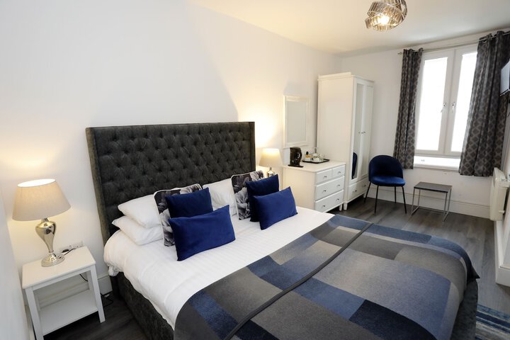 Room 44 of 63