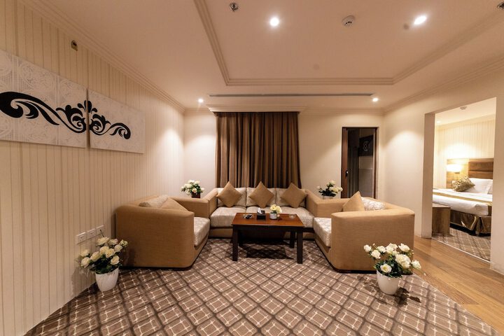 Room 45 of 114