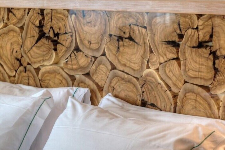 Room 9 of 70