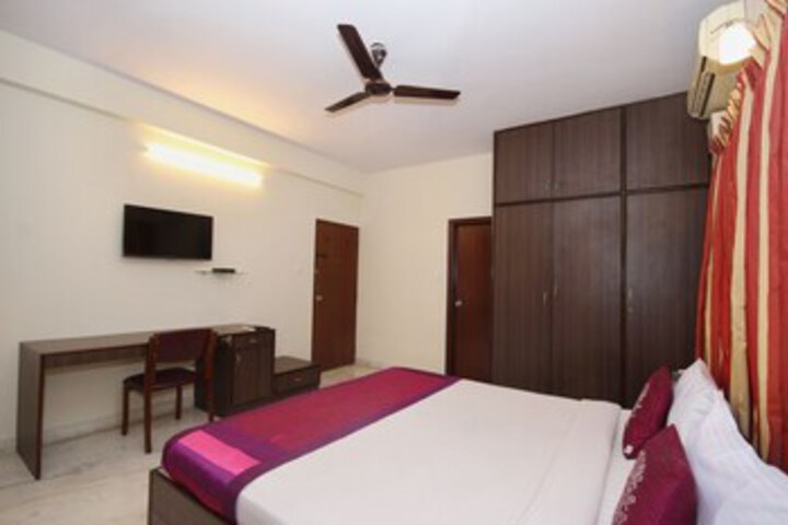 Room 17 of 23