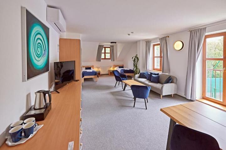 Room 44 of 91