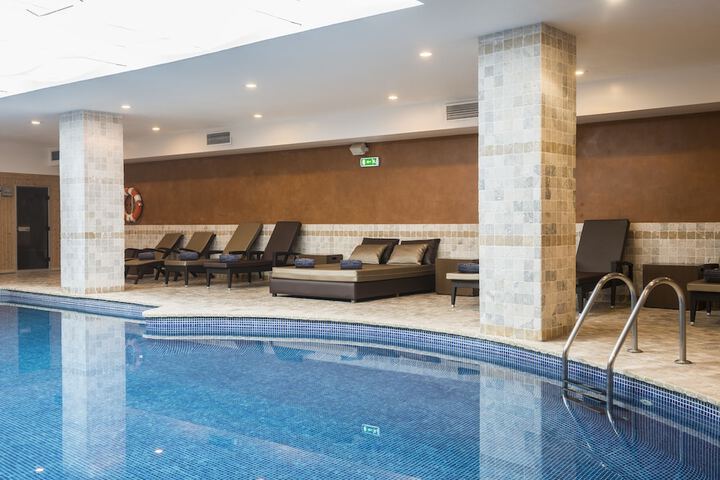 Pool Hotel