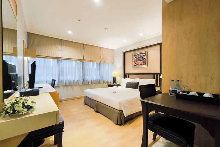 Room 28 of 60