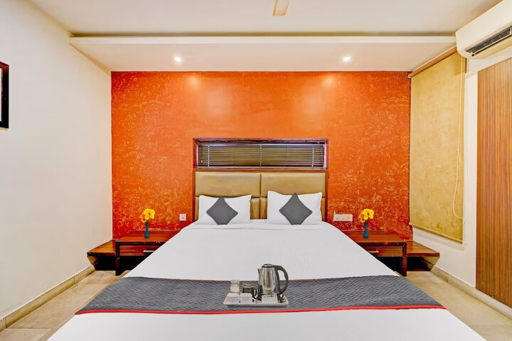 Room 10 of 15