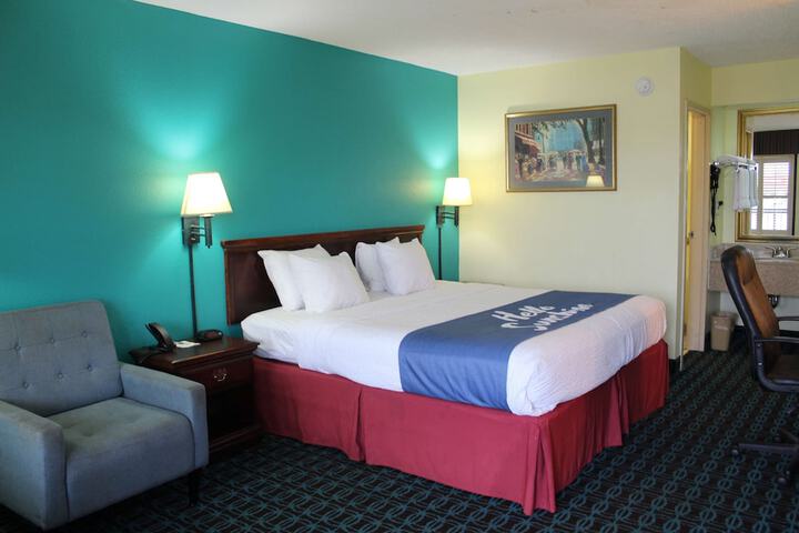 Room 15 of 62