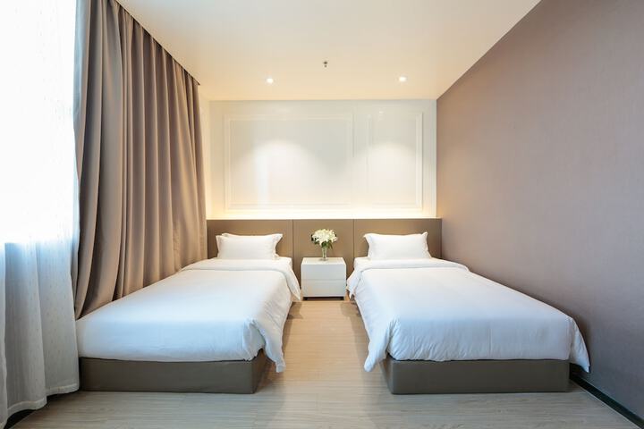Room 14 of 46