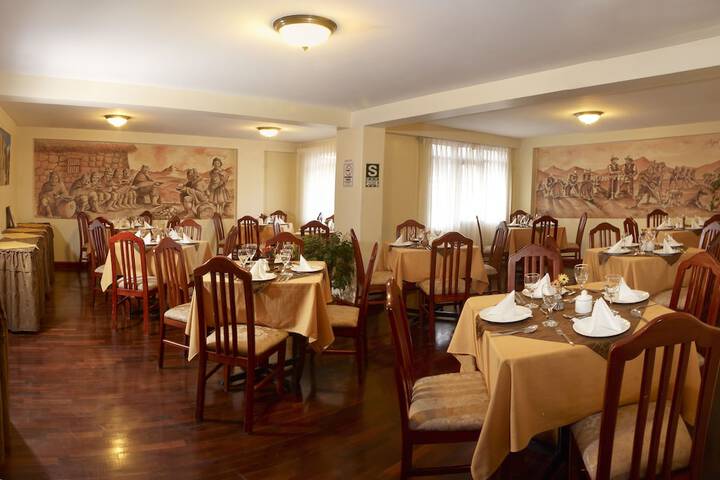 Dining 19 of 26