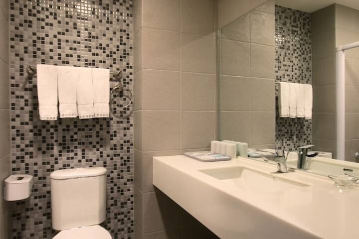 Room 14 of 20