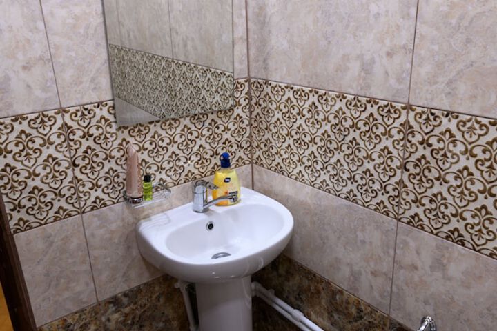 Room 9 of 27