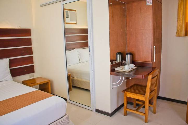 Room 2 of 80