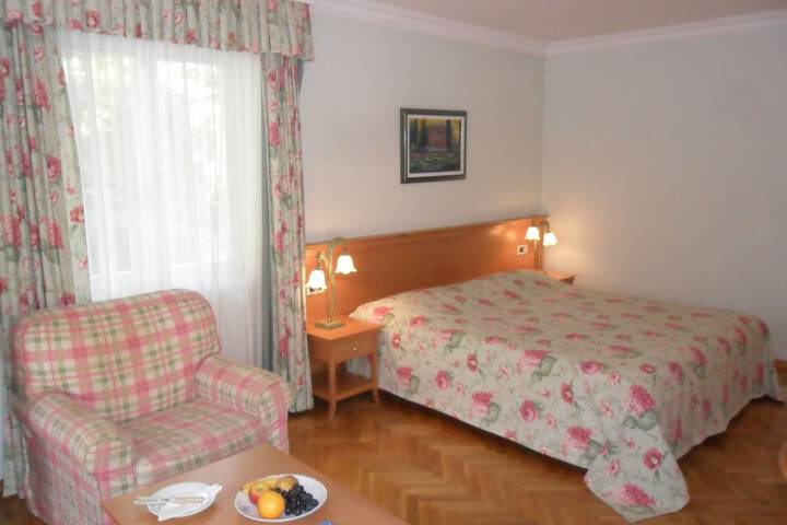 Room 12 of 67