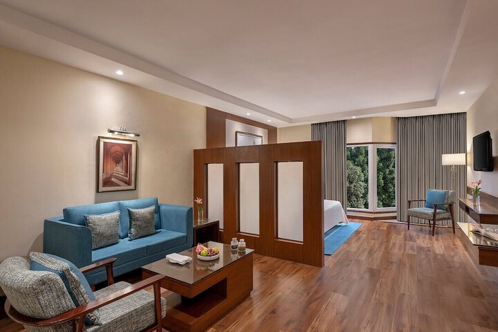 Room 15 of 27