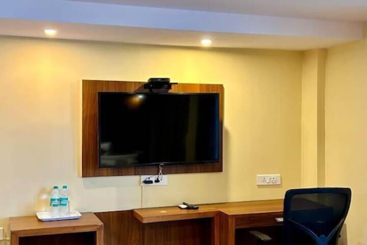 Room 14 of 64