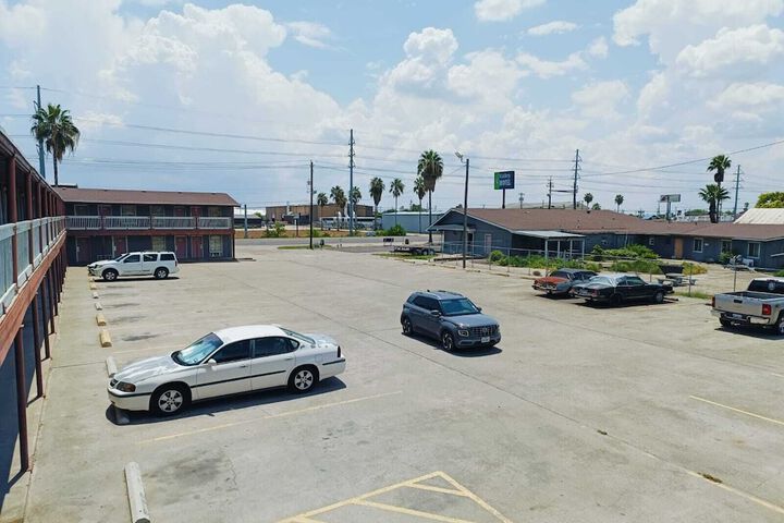 Property Grounds 18 of 25