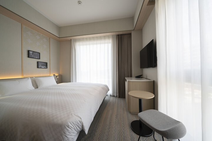 Room 17 of 40