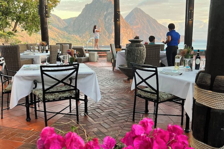 Dining 67 of 108