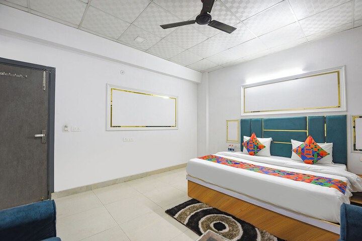 Room 21 of 29