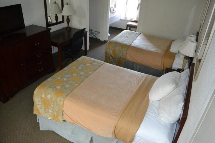 THE GREENWOOD HOTEL
