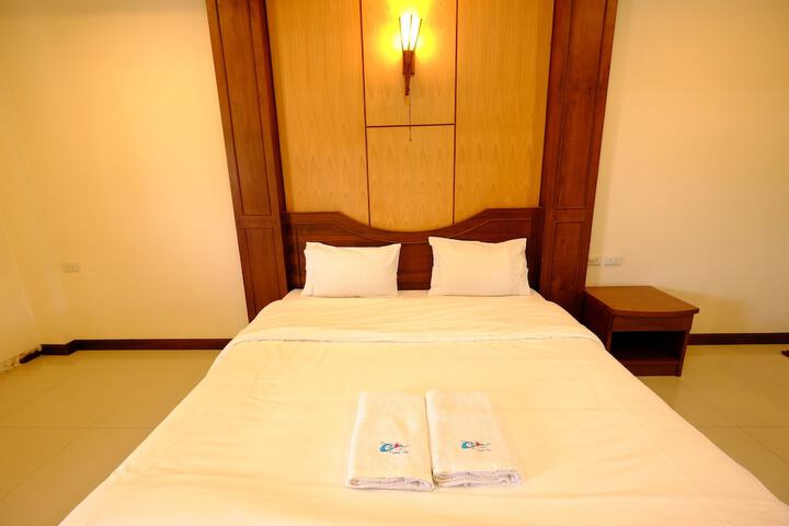 Room 4 of 47