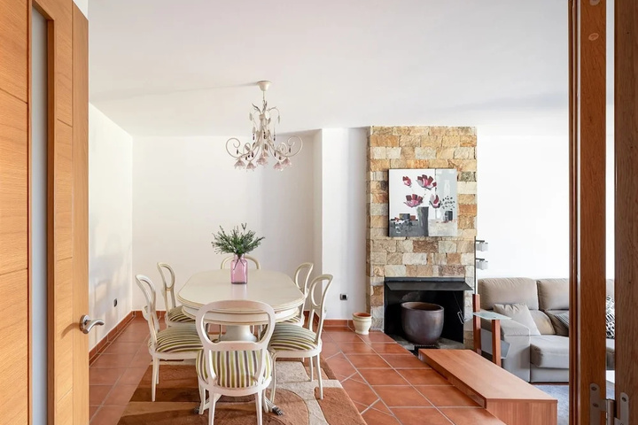 Classy Holiday Home With Swimming Pool Garden, Bbq, Parking