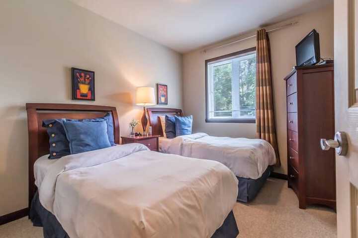 Room 16 of 142