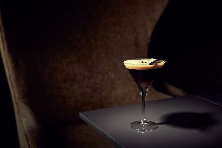 Lounge 61 of 103