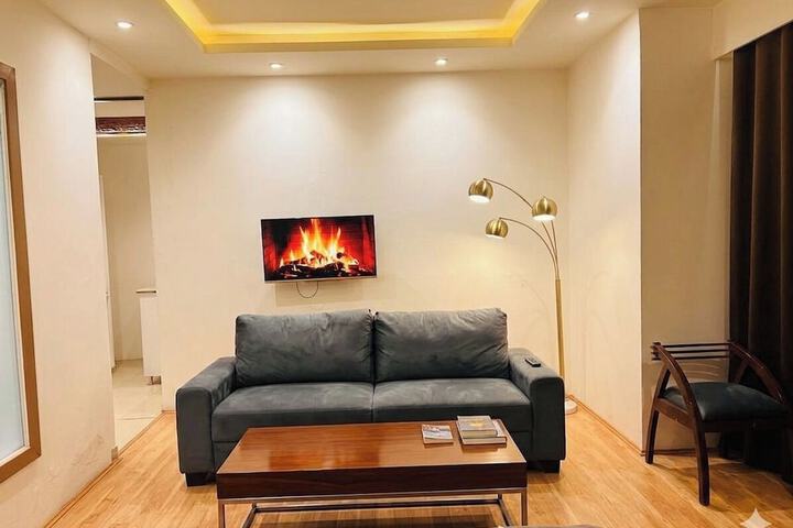 Room 9 of 20