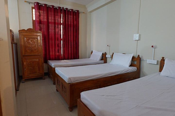 Room 10 of 64