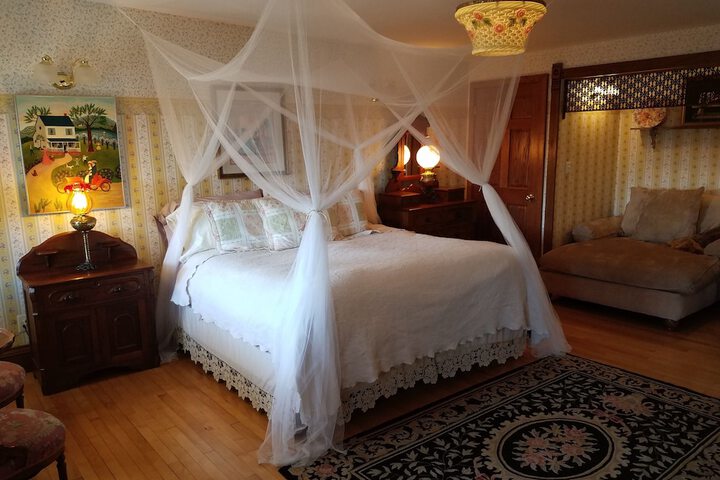Room 12 of 69