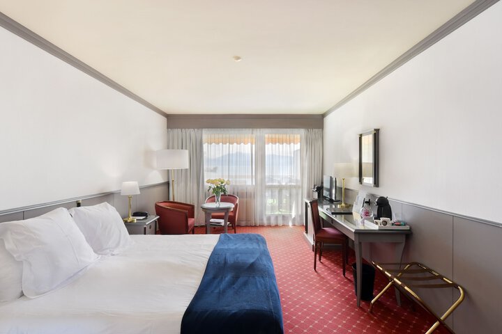 Room 7 of 57