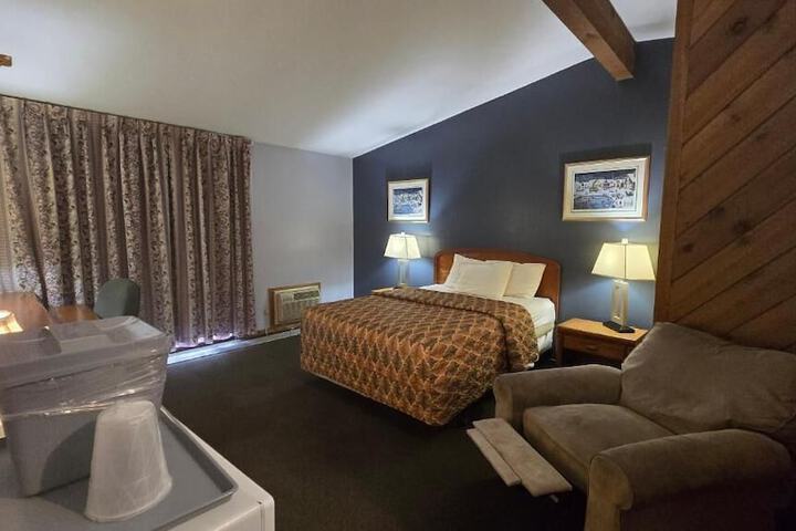 Room 5 of 34