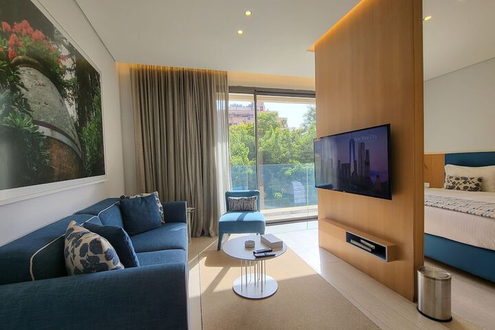 Room 34 of 64